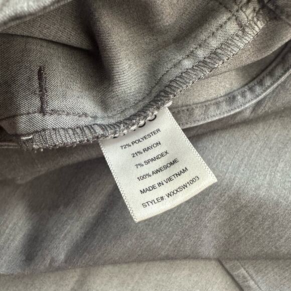 Figs Gray Rafaela Button Scrub Top Size XL - Picture 6 of 8